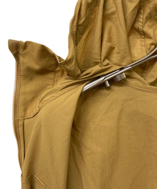 ARC'TERYX（アークテリクス）ARC'TERYX (アークテリクス) SQUAMISH HOODY ブラウン サイズ:	SIZE Mの古着・服飾アイテム