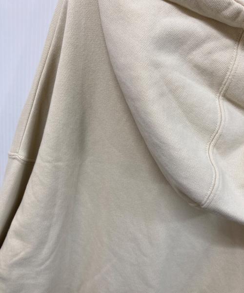 GIVENCHY（ジバンシィ）GIVENCHY (ジバンシィ) バロック刺繍パーカー ベージュ サイズ:	SIZE XLの古着・服飾アイテム