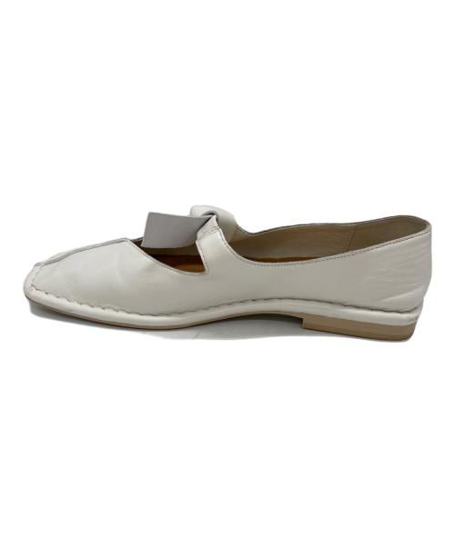 GEMMA LINN（ジェマ リン）GEMMA LINN (ジェマ リン) スクエアステッチリボンフラットシューズ ホワイト サイズ:	SIZE 37の古着・服飾アイテム