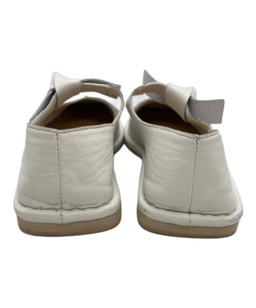 GEMMA LINN（ジェマ リン）GEMMA LINN (ジェマ リン) スクエアステッチリボンフラットシューズ ホワイト サイズ:	SIZE 37の古着・服飾アイテム