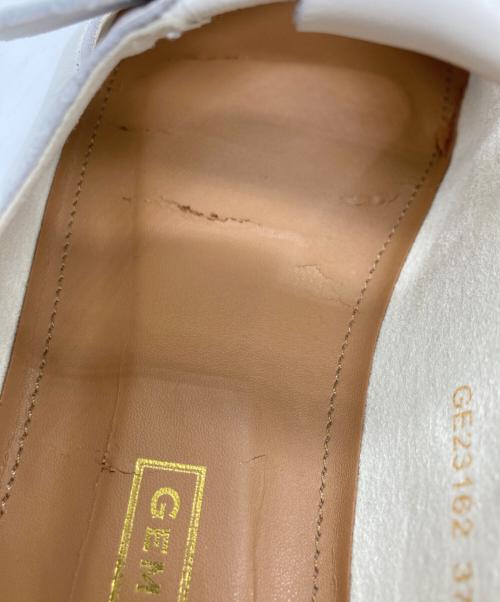 GEMMA LINN（ジェマ リン）GEMMA LINN (ジェマ リン) スクエアステッチリボンフラットシューズ ホワイト サイズ:	SIZE 37の古着・服飾アイテム