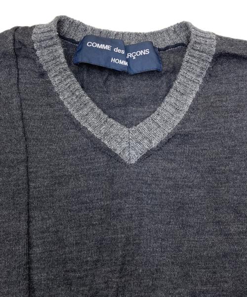 COMME des GARCONS HOMME（コムデギャルソン オム）COMME des GARCONS HOMME (コムデギャルソン オム) ブロック切替ハイゲージVネックニット HR-N007 グレー サイズ:Sの古着・服飾アイテム