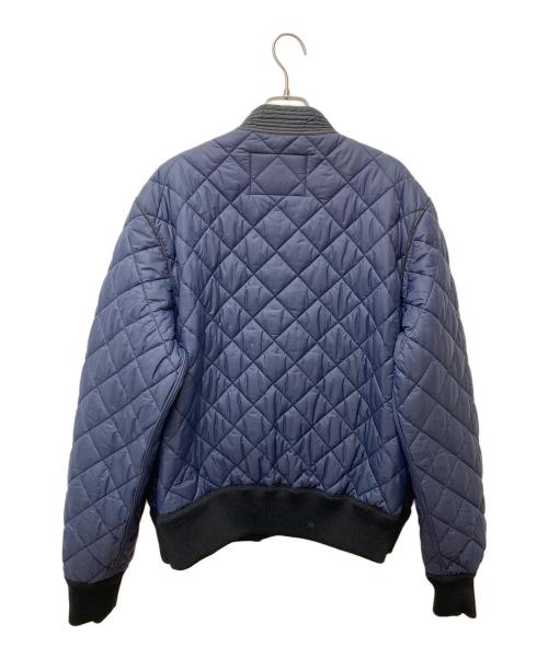 N°21 numero ventuno（ヌメロヴェントゥーノ）N°21 numero ventuno (ヌメロヴェントゥーノ) リバーシブルキルティングジャケット P22IN1M ネイビー×ブラック サイズ:Lの古着・服飾アイテム