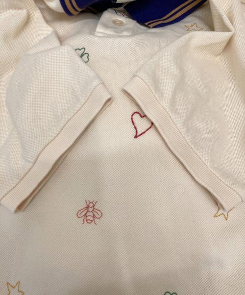GUCCI（グッチ）GUCCI (グッチ) エンブロイダリー半袖ポロシャツ 625320 XJCNY ベージュ サイズ:Lの古着・服飾アイテム