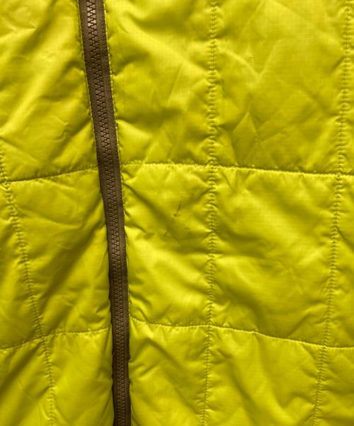 Columbia（コロンビア）Columbia (コロンビア) 中綿リバーシブルジャケット ベージュ×グリーン サイズ:Lの古着・服飾アイテム