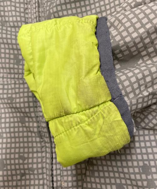 Columbia（コロンビア）Columbia (コロンビア) 中綿リバーシブルジャケット ベージュ×グリーン サイズ:Lの古着・服飾アイテム