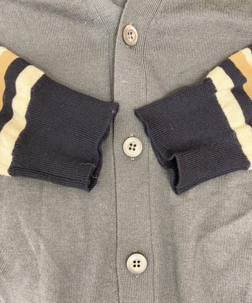 PRADA（プラダ）PRADA (プラダ) ボーダーニットカーディガン UMC103 S192 1LOT グレー サイズ:46の古着・服飾アイテム