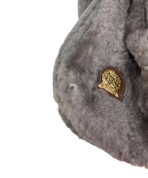 Accessoires De Mademoiselle（アクセソワ・ドゥ・マドモアゼル）Accessoires De Mademoiselle (アクセソワ・ドゥ・マドモアゼル) ムートンバッグ グレーの古着・服飾アイテム