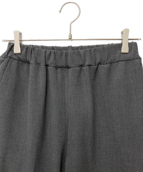 mizuiro-ind（ミズイロインド）mizuiro-ind (ミズイロインド) 千鳥柄テーパードパンツ グレー サイズ:1の古着・服飾アイテム