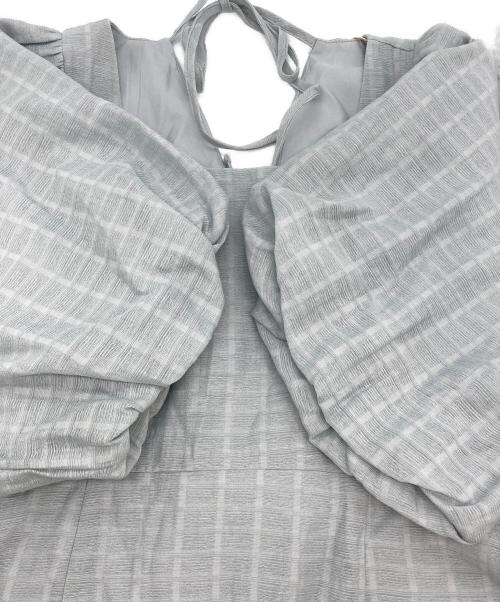 OLLUN（オルン）OLLUN (オルン) シアーチェックバックリボンワンピース OLEZC0524004 スカイブルー サイズ:S 未使用品の古着・服飾アイテム