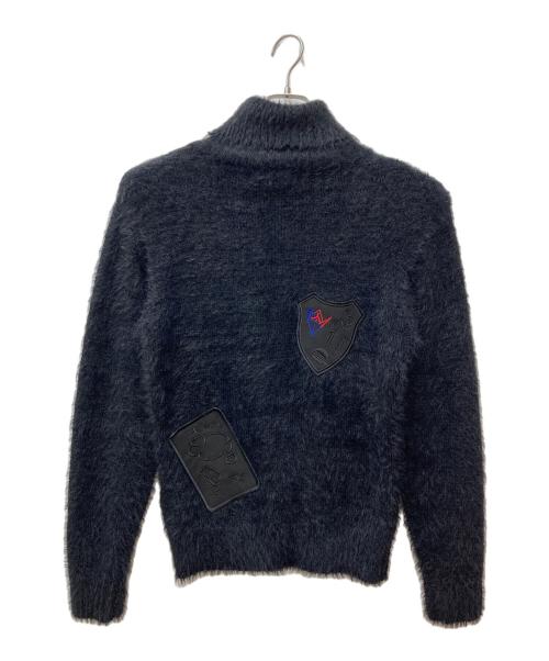 1PIU1UGUALE3 RELAX（ウノピゥウノウグァーレトレ リラックス）1PIU1UGUALE3 RELAX (ウノピゥウノウグァーレトレ リラックス) ワッペンデザインシャギーニット ブラック サイズ:Sの古着・服飾アイテム