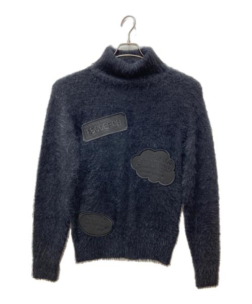 1PIU1UGUALE3 RELAX（ウノピゥウノウグァーレトレ リラックス）1PIU1UGUALE3 RELAX (ウノピゥウノウグァーレトレ リラックス) ワッペンデザインシャギーニット ブラック サイズ:Sの古着・服飾アイテム