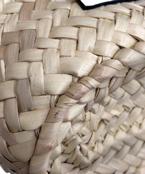 LOEWE（ロエベ）LOEWE (ロエベ) ドローストリング バケットバッグ A223222X01 ベージュの古着・服飾アイテム