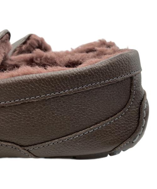 UGG（アグ）UGG (アグ) M ASCOT MARBLE LEATHER　モカシンシューズ ブラウン サイズ:26cmの古着・服飾アイテム