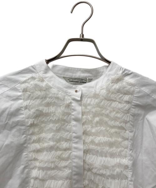 TORRAZZO DONNA（トラッゾドンナ）TORRAZZO DONNA (トラッゾドンナ) チュールフリルブラウス 6253-577 ホワイト サイズ:F 未使用品の古着・服飾アイテム