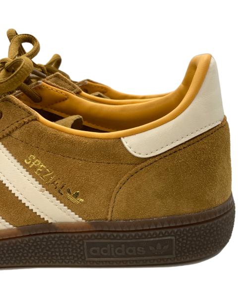 adidas（アディダス）adidas (アディダス) スニーカー ベージュ サイズ:27.5の古着・服飾アイテム