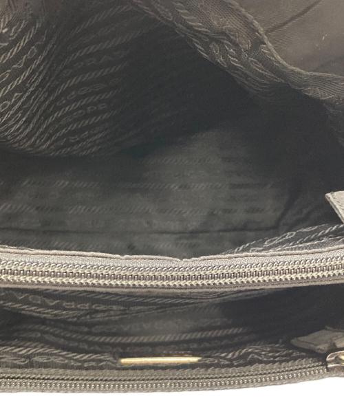 PRADA（プラダ）PRADA (プラダ) 台形ナイロンハンドバッグ　B3864 ブラックの古着・服飾アイテム