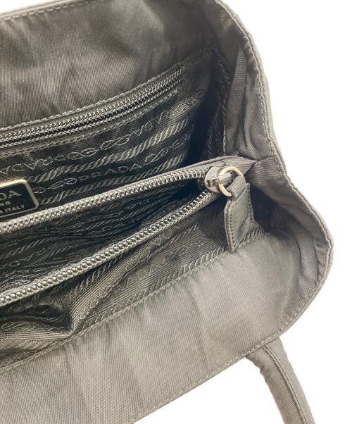 PRADA（プラダ）PRADA (プラダ) 台形ナイロンハンドバッグ　B3864 ブラックの古着・服飾アイテム