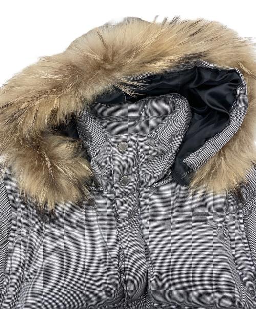 BURBERRY BLACK LABEL（バーバリーブラックレーベル）BURBERRY BLACK LABEL (バーバリーブラックレーベル) 2WAYファー付ダウンジャケット BMP26-325-06 グレー サイズ:Lの古着・服飾アイテム