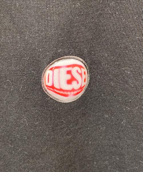 DIESEL（ディーゼル）DIESEL (ディーゼル) peephole logo Tシャツ T-ADJUST-K17 ブラック サイズ:Mの古着・服飾アイテム
