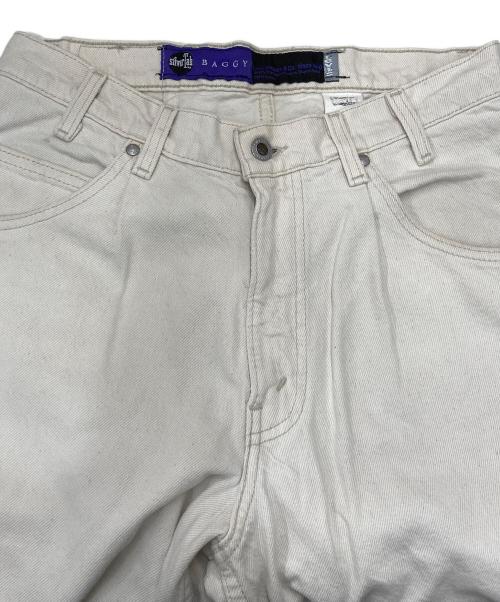 LEVI'S（リーバイス）LEVI'S (リーバイス) Baggyデニムパンツ ホワイト サイズ:W31 L30の古着・服飾アイテム