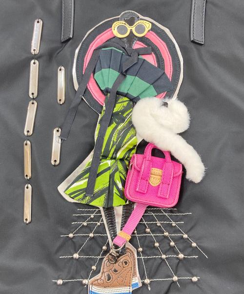 PRADA（プラダ）PRADA (プラダ) ロボットモデルナイロントートバッグ ブラックの古着・服飾アイテム