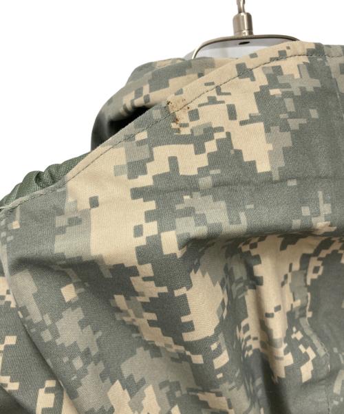 US ARMY（ユーエスアーミー）US ARMY (ユーエスアーミー) ECWCS UNIVERSAL CAMO GORE-TEX PARKA グリーン サイズ:SMALL-SHORT (S)の古着・服飾アイテム