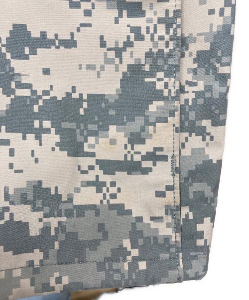 US ARMY（ユーエスアーミー）US ARMY (ユーエスアーミー) ECWCS UNIVERSAL CAMO GORE-TEX PARKA グリーン サイズ:SMALL-SHORT (S)の古着・服飾アイテム