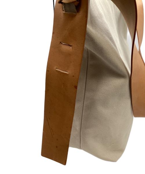 Kamaro'an（カマロアン）Kamaro'an (カマロアン) キャンバス ワンハンドルショルダーバッグ ベージュの古着・服飾アイテム
