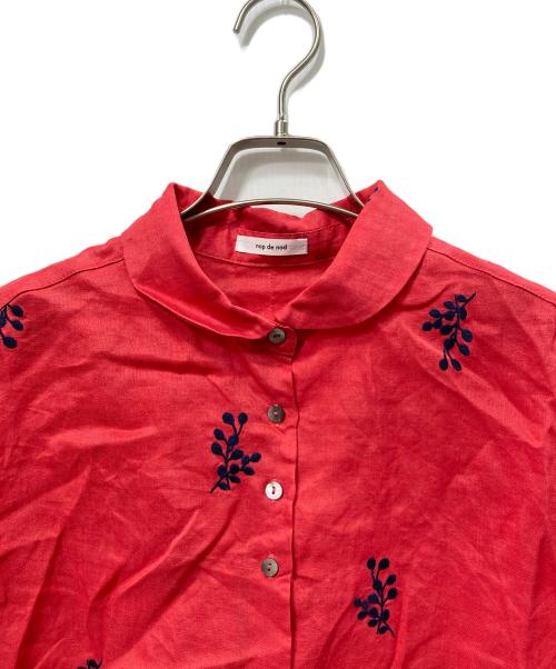 nop de nod（ノップドゥノッド）nop de nod (ノップドゥノッド) Ciel ユーカリ刺繍シャツ レッド サイズ:Mの古着・服飾アイテム