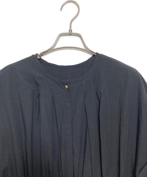 SHIPS（シップス）SHIPS (シップス) ドルマン タック シャーリング ワンピース ブラック サイズ:Mの古着・服飾アイテム