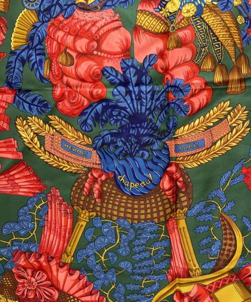 HERMES（エルメス）HERMES (エルメス) カレ90 CHAPEAU シルクスカーフ　 グリーンの古着・服飾アイテム