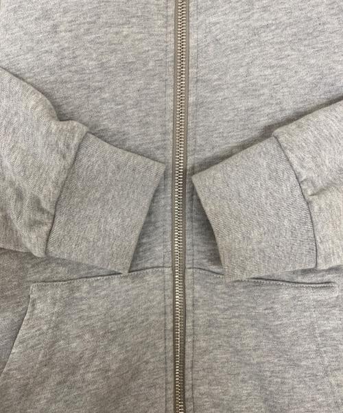 MONCLER（モンクレール）MONCLER (モンクレール) ジップパーカー　E20918428900 80985 グレー サイズ:Sの古着・服飾アイテム