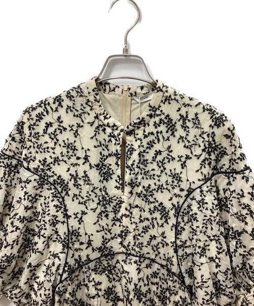 CLANE（クラネ）CLANE (クラネ) FLORET EMBROIDERY ARM ONE PIECE グリーン サイズ:1 未使用品の古着・服飾アイテム