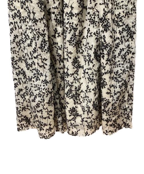 CLANE（クラネ）CLANE (クラネ) FLORET EMBROIDERY ARM ONE PIECE グリーン サイズ:1 未使用品の古着・服飾アイテム