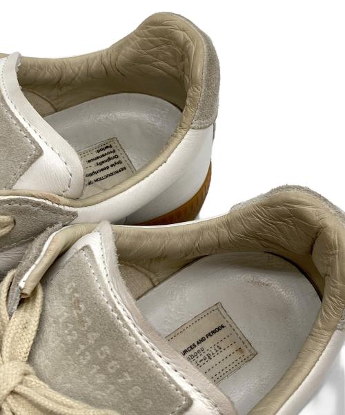 Maison Margiela（メゾンマルジェラ）Maison Margiela (メゾンマルジェラ) REPLICA ジャーマントレーナー ホワイト サイズ:35の古着・服飾アイテム