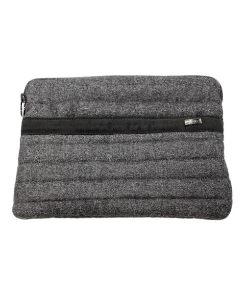 HERNO（ヘルノ）HERNO (ヘルノ) キルティングセカンドバッグ グレーの古着・服飾アイテム