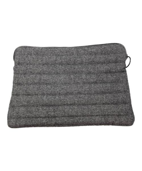 HERNO（ヘルノ）HERNO (ヘルノ) キルティングセカンドバッグ グレーの古着・服飾アイテム