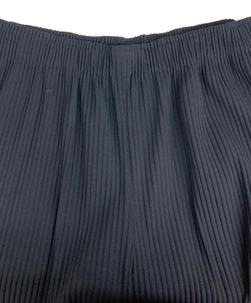 me ISSEY MIYAKE（ミーイッセイ ミヤケ）me ISSEY MIYAKE (ミーイッセイ ミヤケ) FINE KNIT PLEATS MI52KF208 ブラック サイズ:サイズ表記なしの古着・服飾アイテム