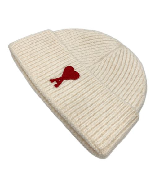 AMI Alexandre Mattiussi（アミアレクサンドルマテュッシ）AMI Alexandre Mattiussi (アミアレクサンドルマテュッシ) ロゴ刺繍ニットキャップ ホワイトの古着・服飾アイテム