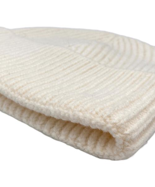 AMI Alexandre Mattiussi（アミアレクサンドルマテュッシ）AMI Alexandre Mattiussi (アミアレクサンドルマテュッシ) ロゴ刺繍ニットキャップ ホワイトの古着・服飾アイテム