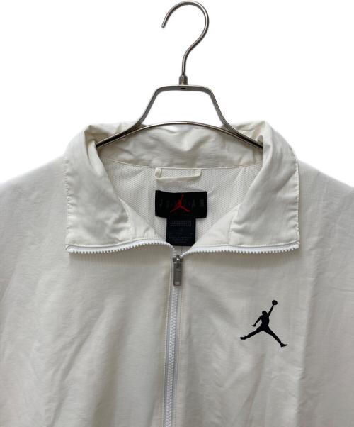 AIR JOURDAN（エアジョーダン）AIR JOURDAN (エアジョーダン) ジャケット　CZ4841-100 ホワイト サイズ:M 未使用品の古着・服飾アイテム
