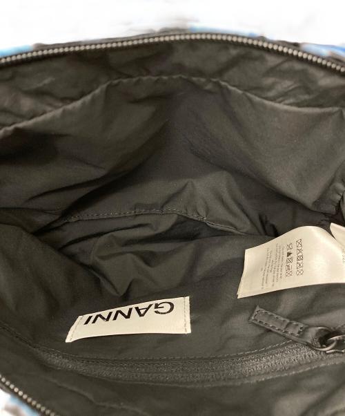 GANNI（ガニー）GANNI (ガニー) フラワープリントショルダーバッグ ブルー×ブラックの古着・服飾アイテム