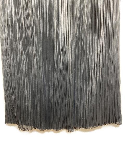 THINGS THAT MATTER（シングスザットマター）THINGS THAT MATTER (シングスザットマター) FOIL SATIN PLEATS NARROW SKIRT ブラック サイズ:１の古着・服飾アイテム