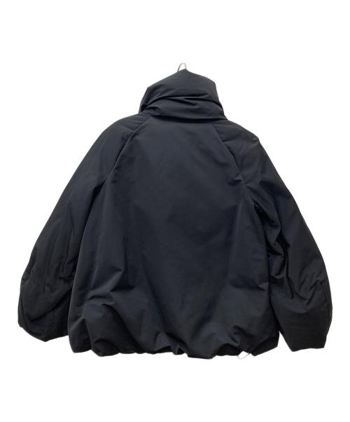 +J（プラスジェイ）+J (プラスジェイ) ハイブリッドダウンジャケット 432604 ブラック サイズ:Mの古着・服飾アイテム
