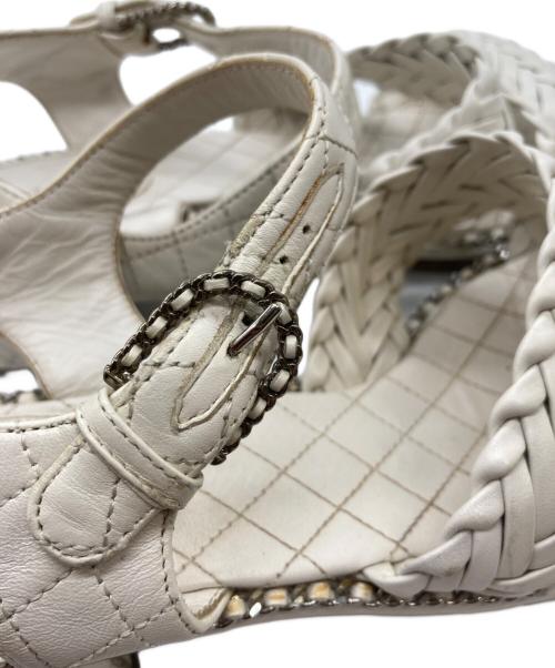 CHANEL（シャネル）CHANEL (シャネル) 編み込みレザーサンダル ホワイト サイズ:35 1/2の古着・服飾アイテム