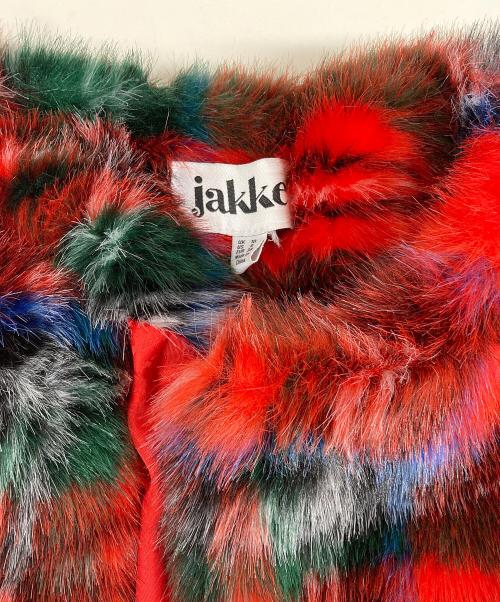 Jakke（ジャッキー）Jakke (ジャッキー) フェイクファージャケット レッド サイズ:38の古着・服飾アイテム