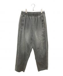 adidas（アディダス）の古着「ルーズ トラックパンツ デニム ストーン」｜グレー