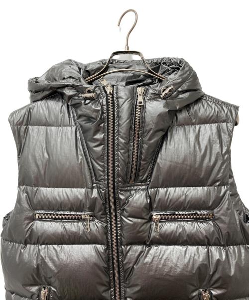 BALMAIN（バルマン）BALMAIN (バルマン) ロゴプリントマルチジップダウンベスト　TO009X112 シルバー サイズ:50の古着・服飾アイテム