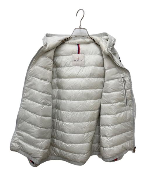 MONCLER（モンクレール）MONCLER (モンクレール) トリコロールラインダウンジャケット ホワイト サイズ:1の古着・服飾アイテム